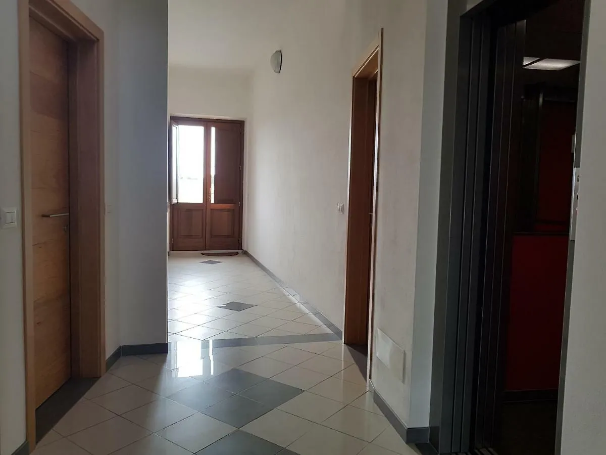 Appartamento Giuly Home One Càbras Italia